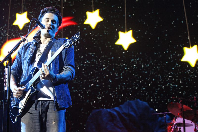 John Mayer performing in Camden, New Jersey in August 2013